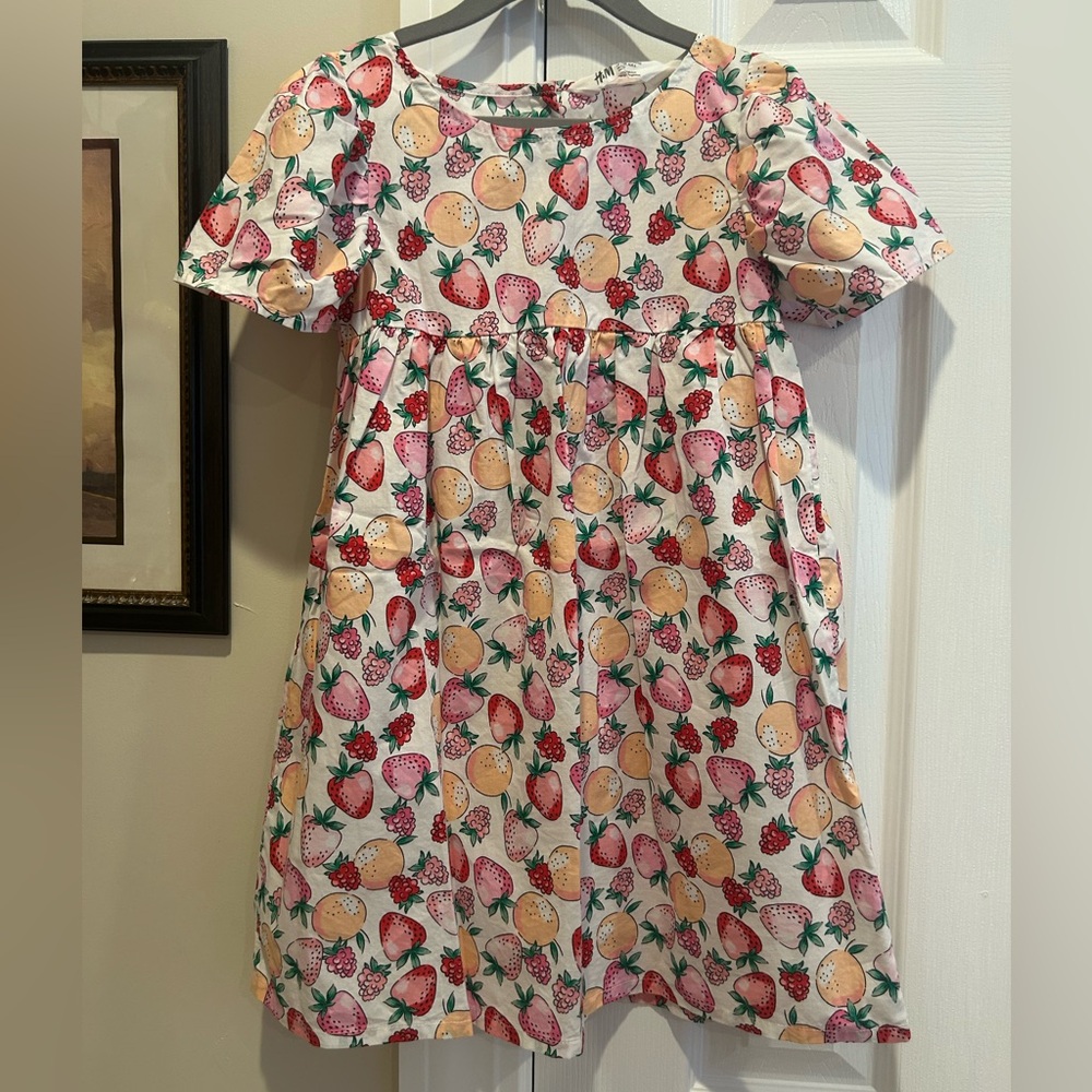 H&M Strawberries/ Fruit Print Kids Dress 🍓